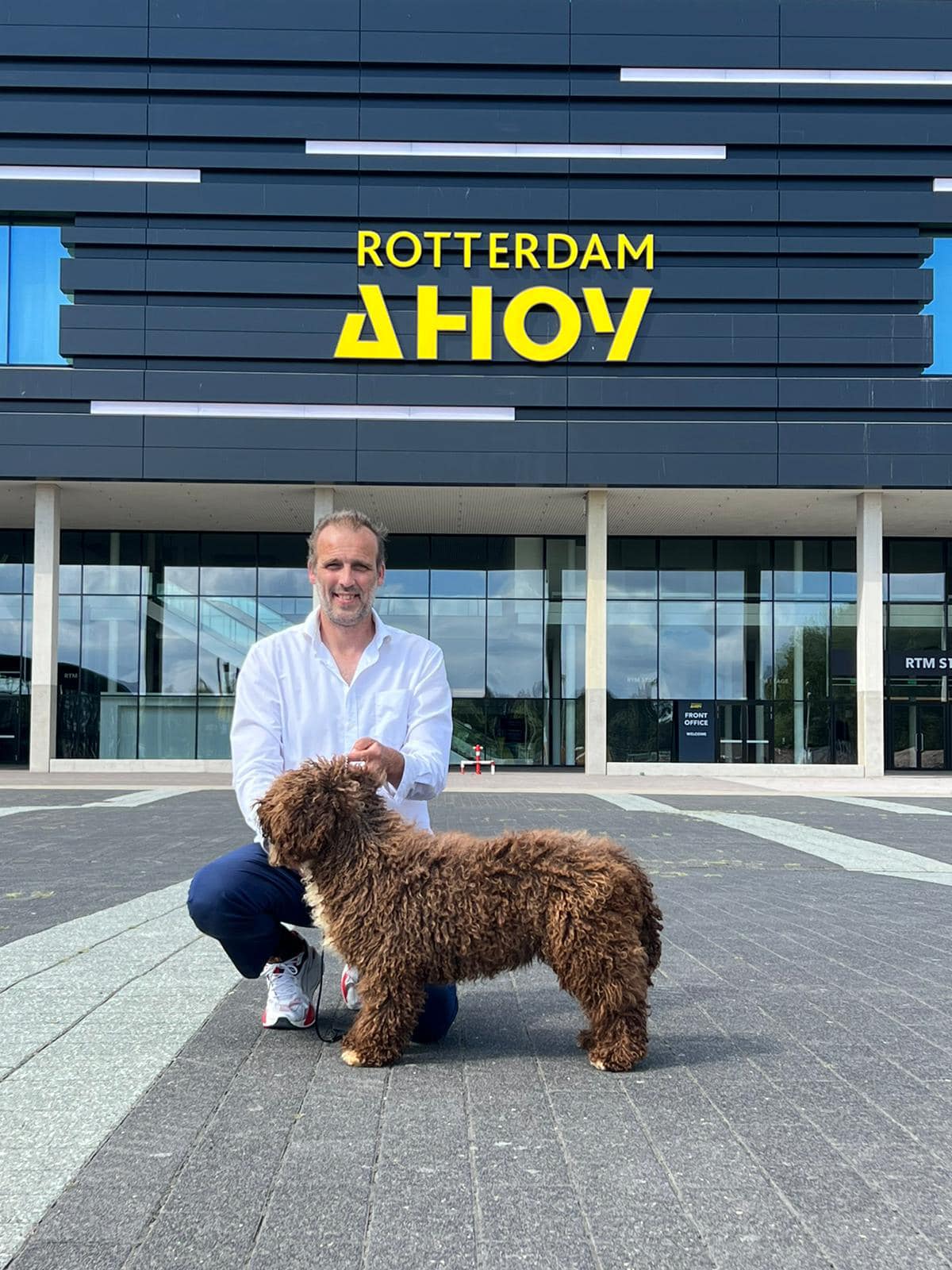 Spaanse waterhond JeugdKampioen Quira